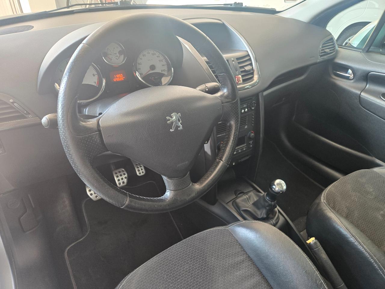 Peugeot 207 1.6 THP 150CV 3p. Féline