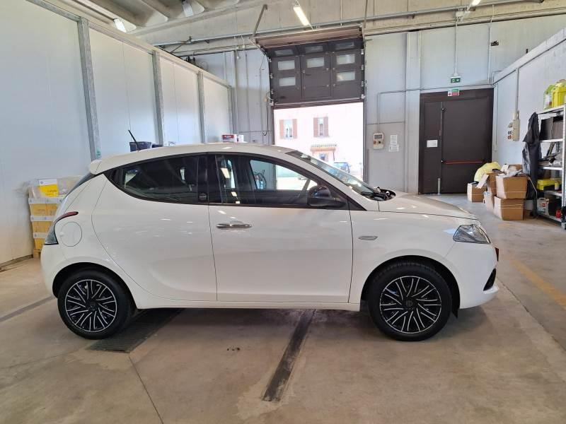 Lancia Ypsilon 5 Porte Ypsilon 1.0 firefly hybrid Gold s&s 70cv