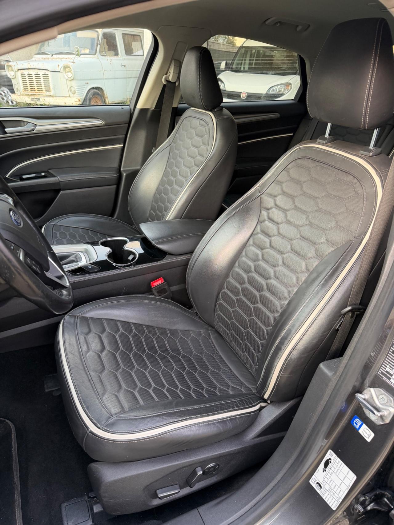 Ford Mondeo Full Hybrid 2.0 187 CV eCVT 4 porte Vignale