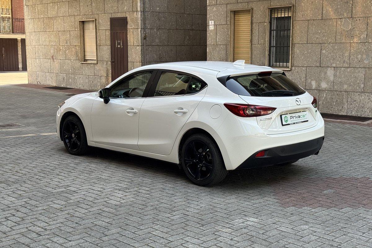 MAZDA Mazda3 1.5 Skyactiv-G Evolve