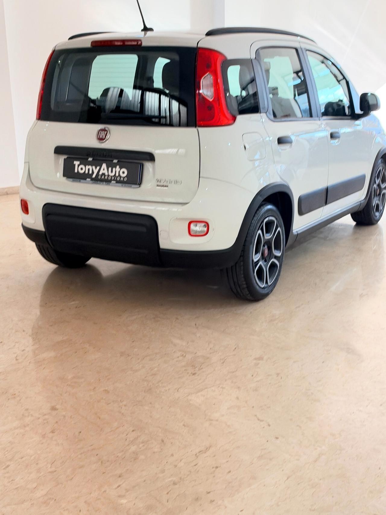 Fiat Panda 1.0 hybrid Easy Connect s adatta per NEO PATENTATI,BLUETOOTH,COMANDI AL VOLANTE,USB,SENSORI DI PARCH