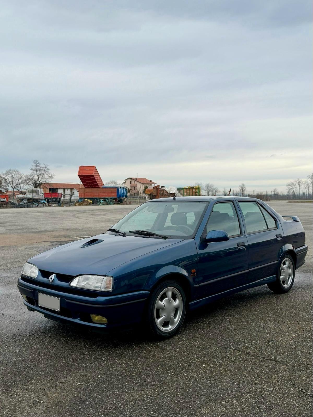 Renault R 19 1.8i 16V cat 4 porte