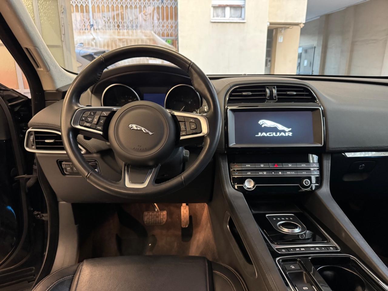 Jaguar F-Pace 2.0 D 240 CV AWD aut. Prestige