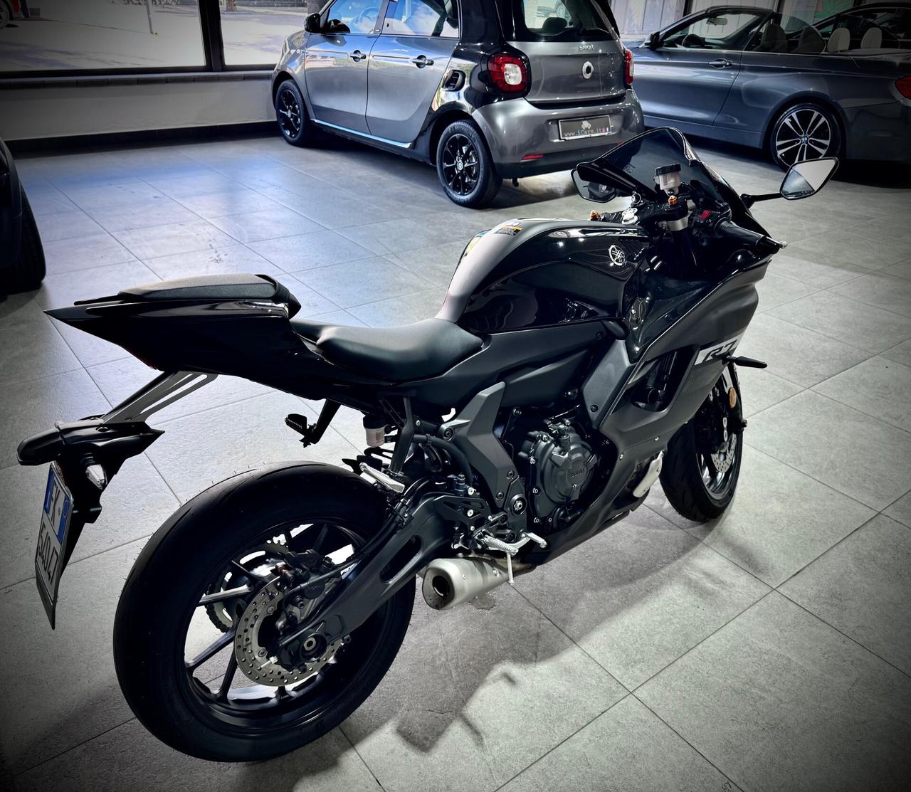 Yamaha YZF R7
