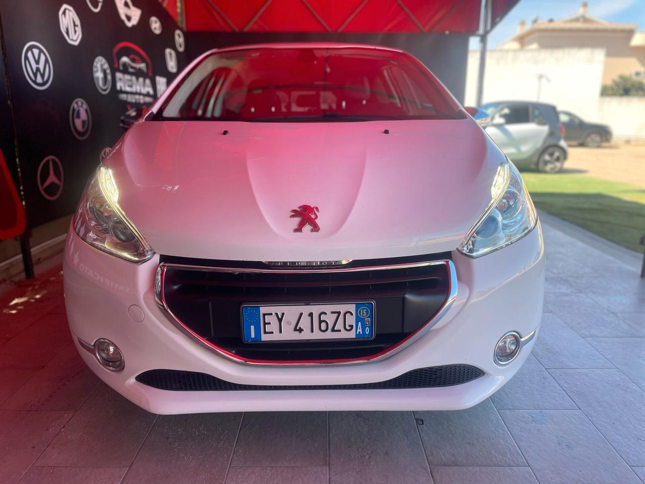 Peugeot 208 1.6 e-HDi 92 CV Stop&Start 3 porte Allure