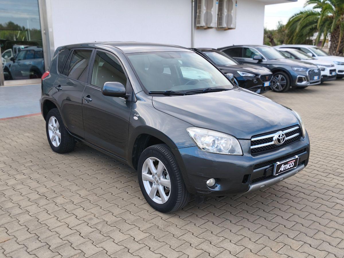 TOYOTA RAV4 2.2 D-4D 136CV Sol