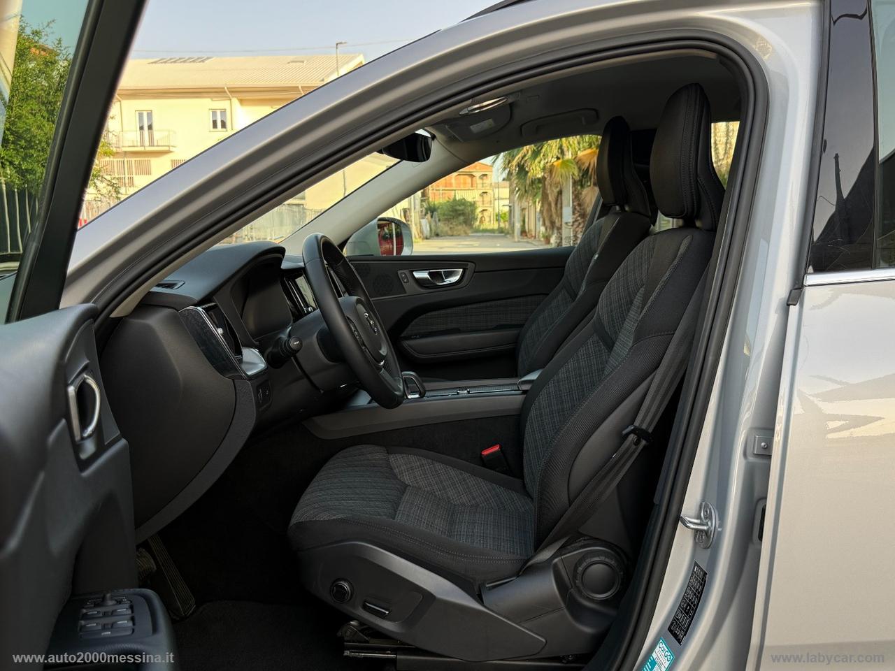 VOLVO XC60 B4 (d) AWD Geartronic Momentum Pro