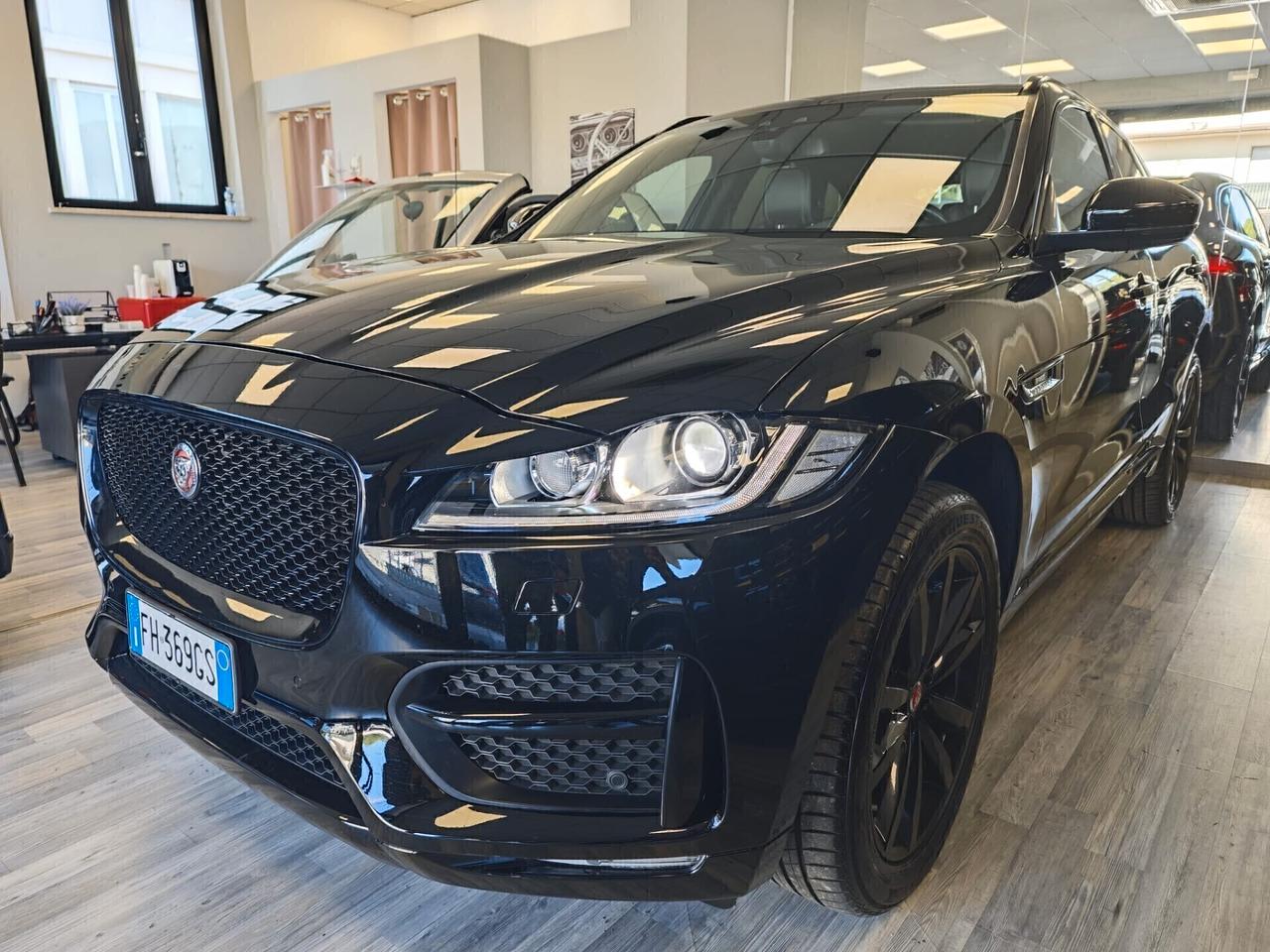 Jaguar F-Pace 2.0 D 180 CV R-Sport