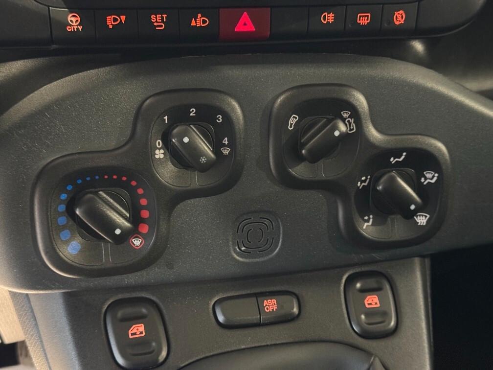 Fiat Panda 1.0 firefly hybrid Life Radio 5p. Neopat