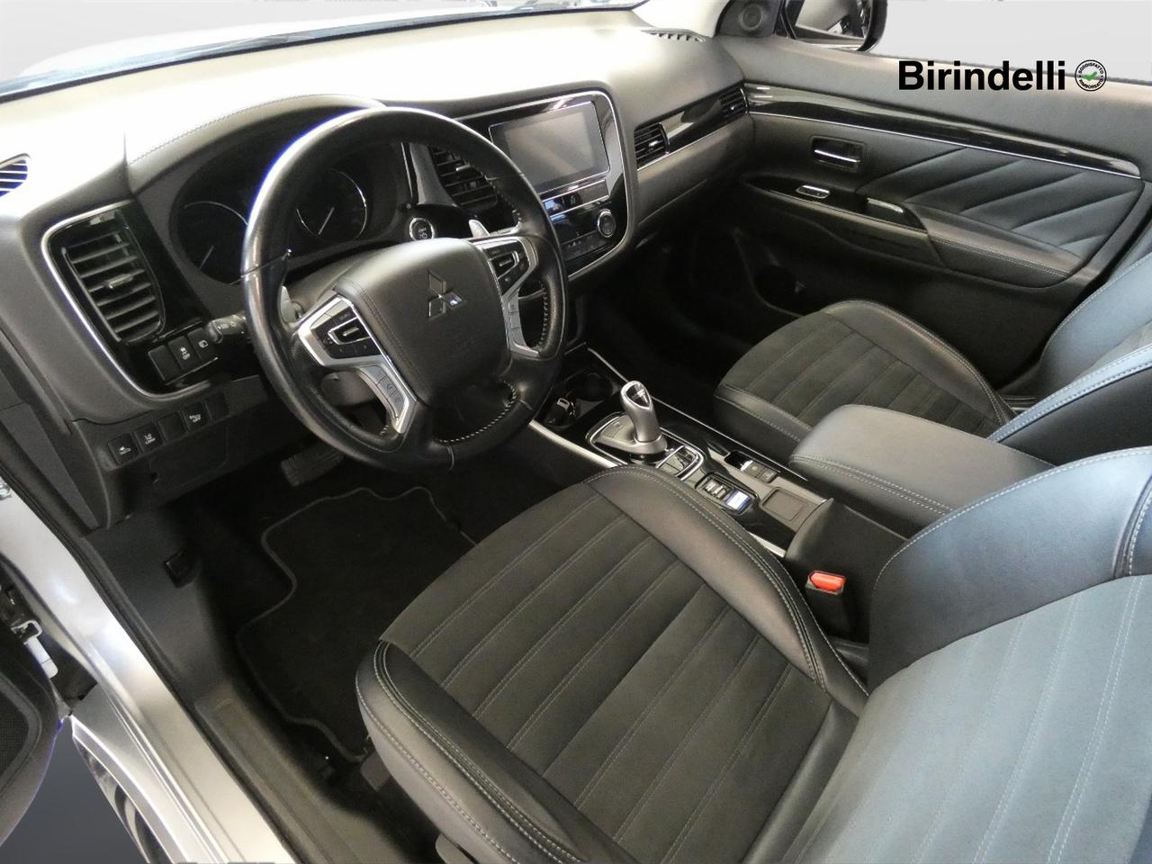MITSUBISHI Outlander 3ª serie - Outlander 2.4 MIVEC 4WD PHEV Instyle Plus SDA