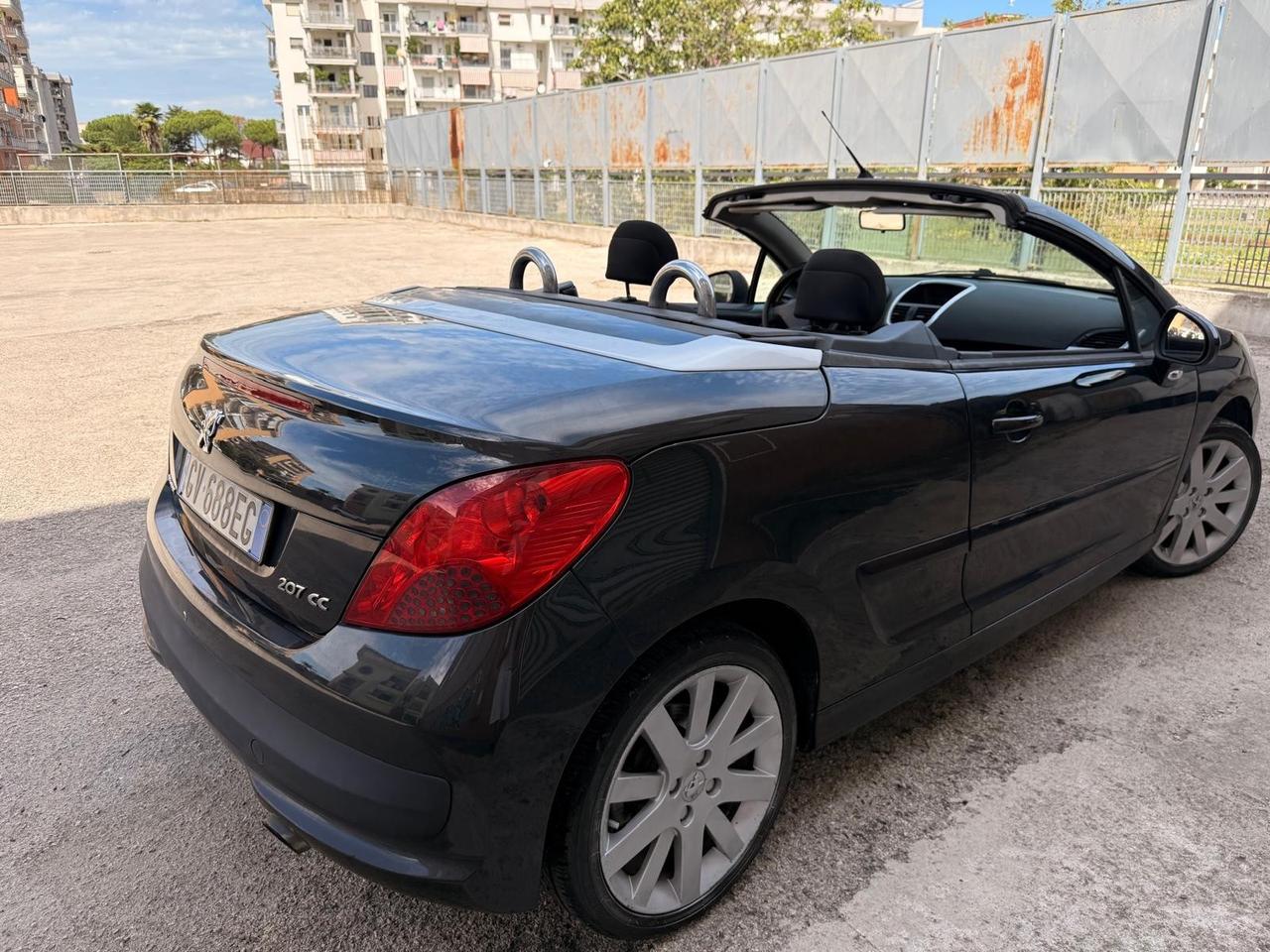 Peugeot 207 1.6 HDi 110CV CC Roland Garros