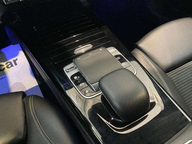 MERCEDES-BENZ A 220 d Automatic Premium