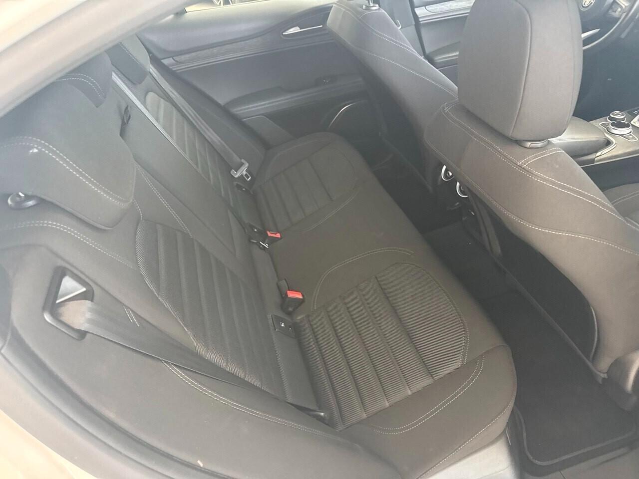 Alfa Romeo Stelvio 2.2 Turbodiesel 190 CV AT8 RWD Business