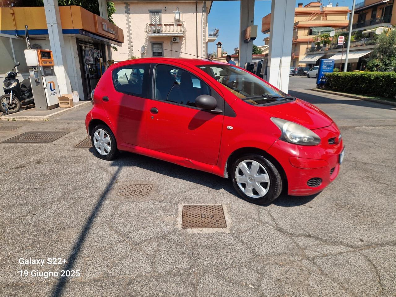 Toyota Aygo 1.0 12V VVT-i 5 porte Now Connect