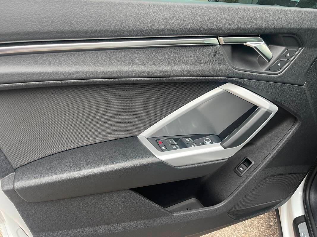 Audi Q3 Sportback 35 2.0 tdi S line edition s-tronic SPB Sportback