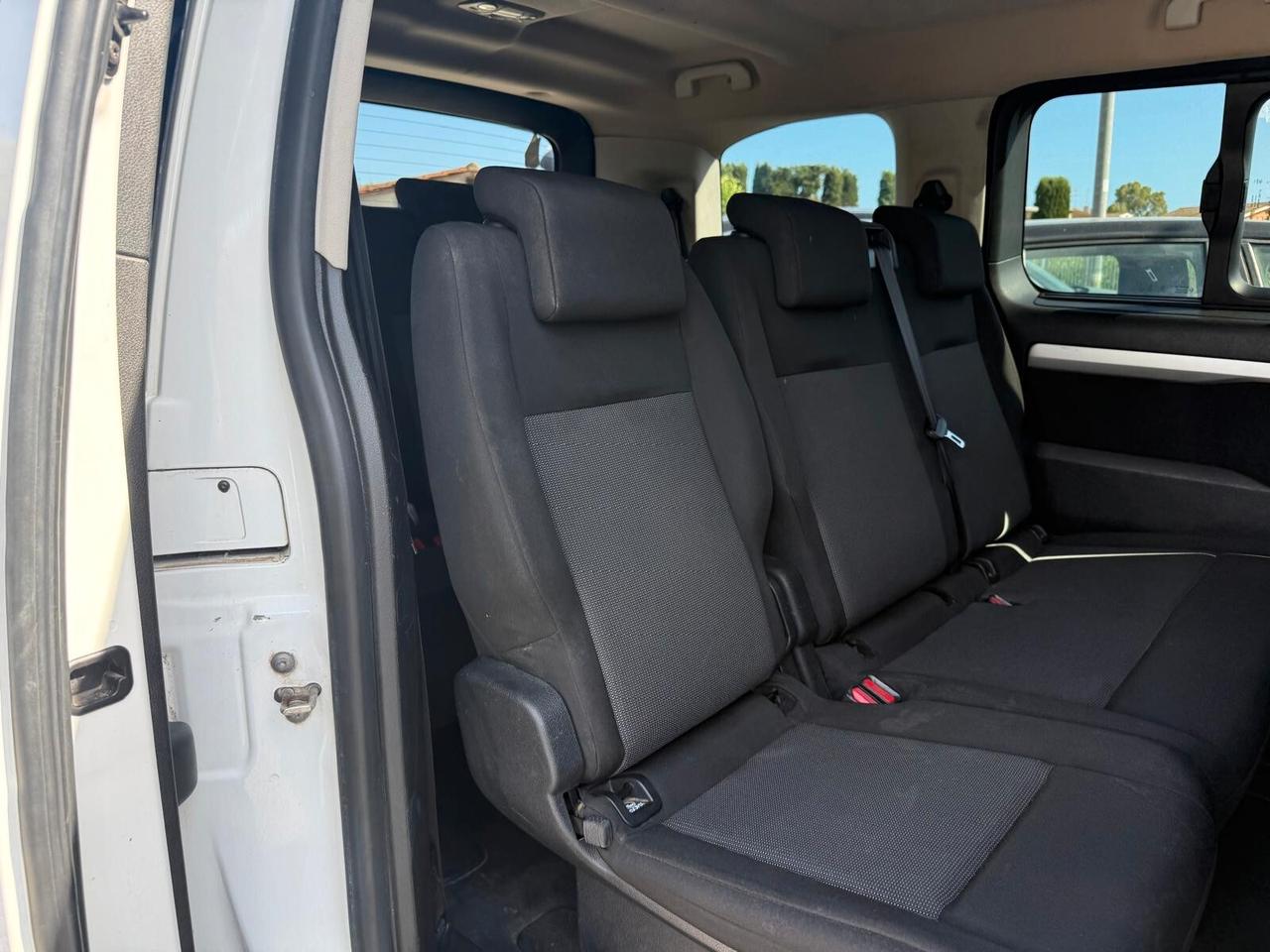 Peugeot Traveller BlueHDi 120 S&S Compact Active