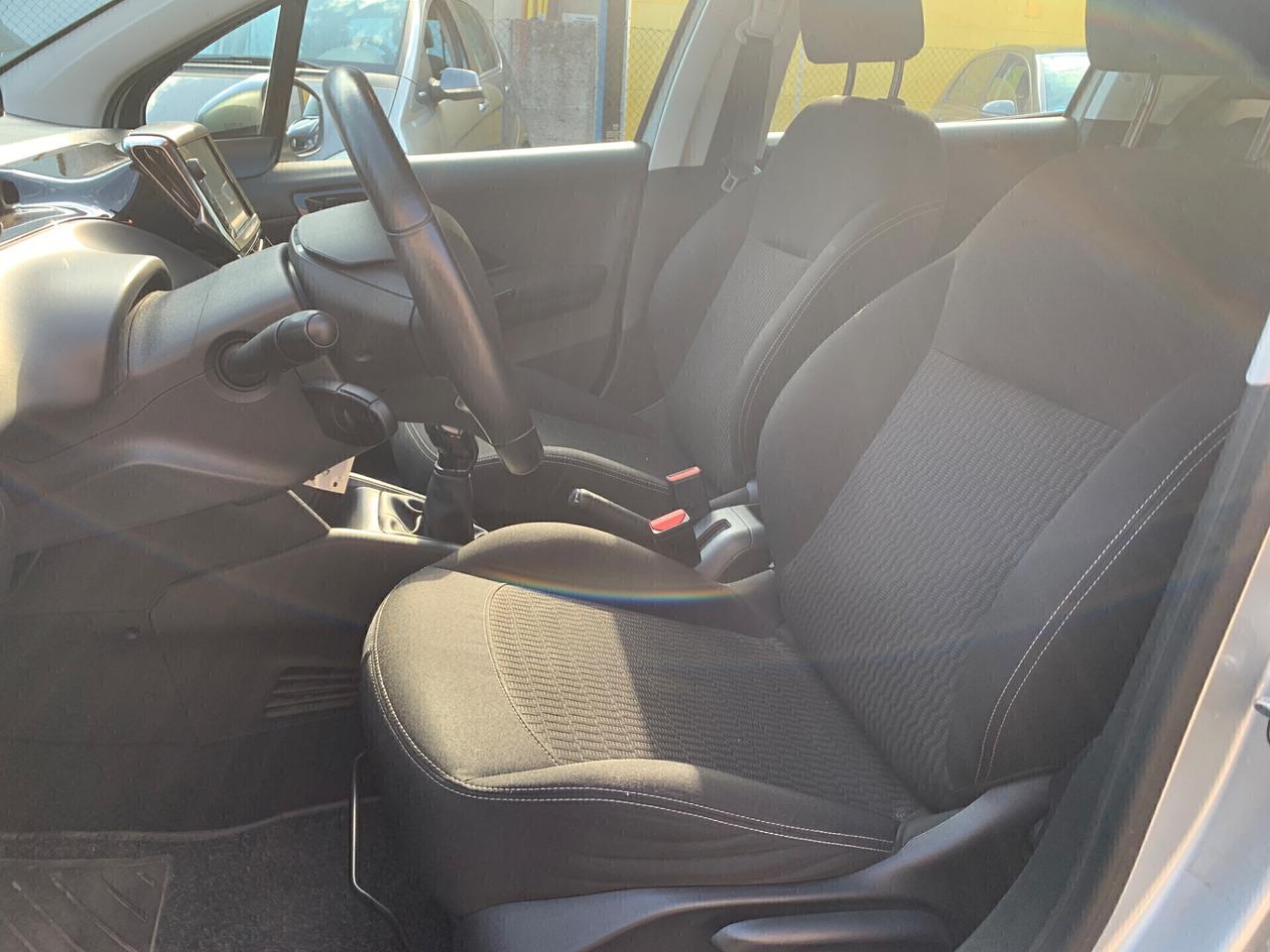 Peugeot 208 BlueHDi 75 5 porte