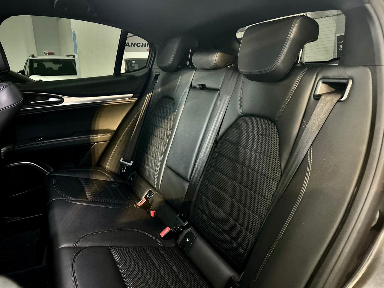 Alfa Romeo Stelvio 2.2 Turbodiesel 190 CV AT8 Q4 Sprint