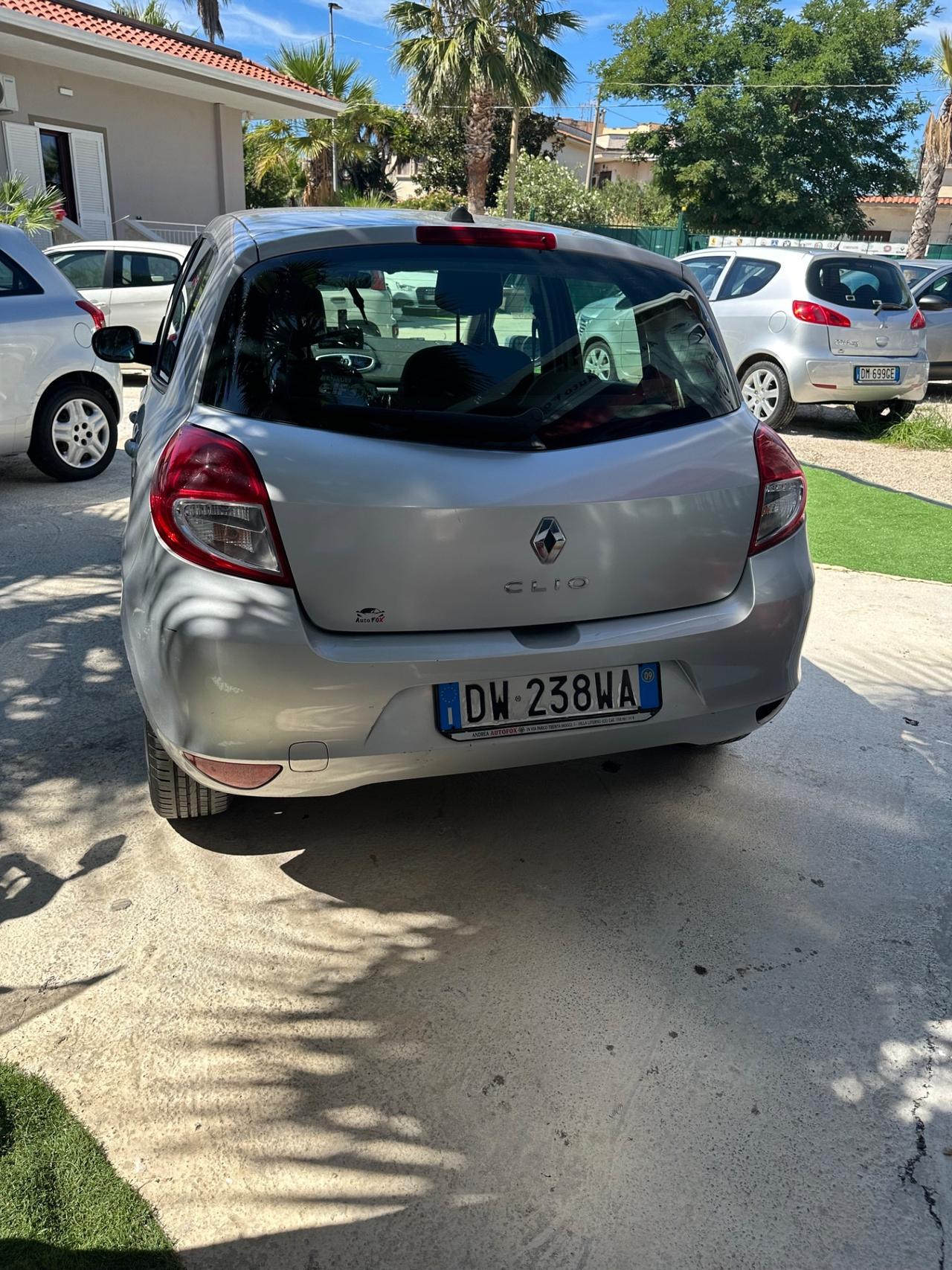 Renault Clio 1.2 16V 5 porte Luxe