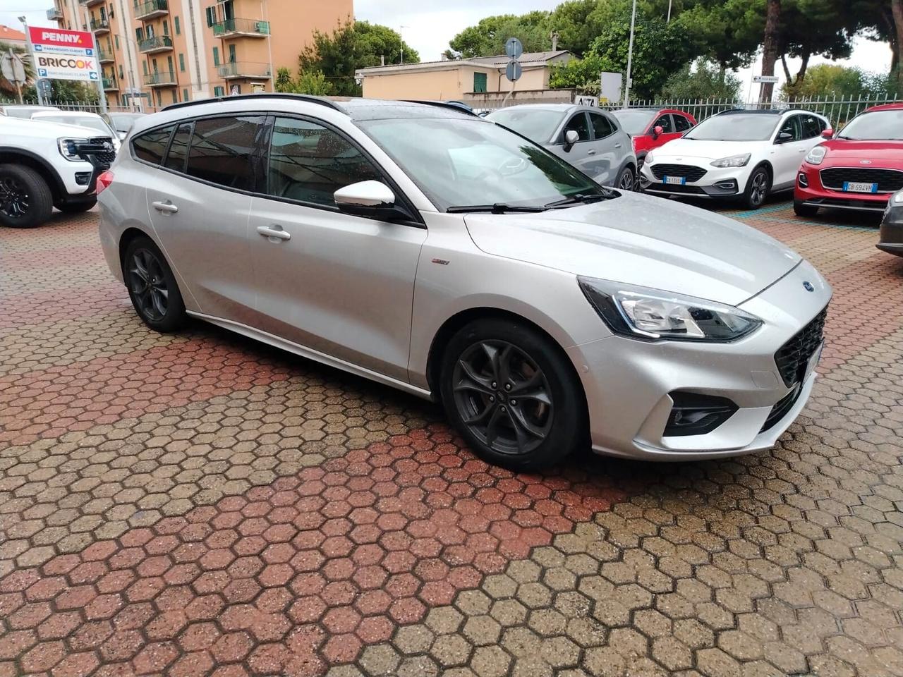 Ford Focus 1.0 EcoBoost Hybrid 125 CV SW ST Line