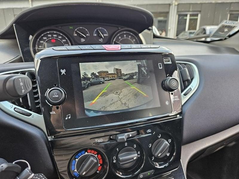Lancia Ypsilon 1.0 FireFly 70cv Hybrid