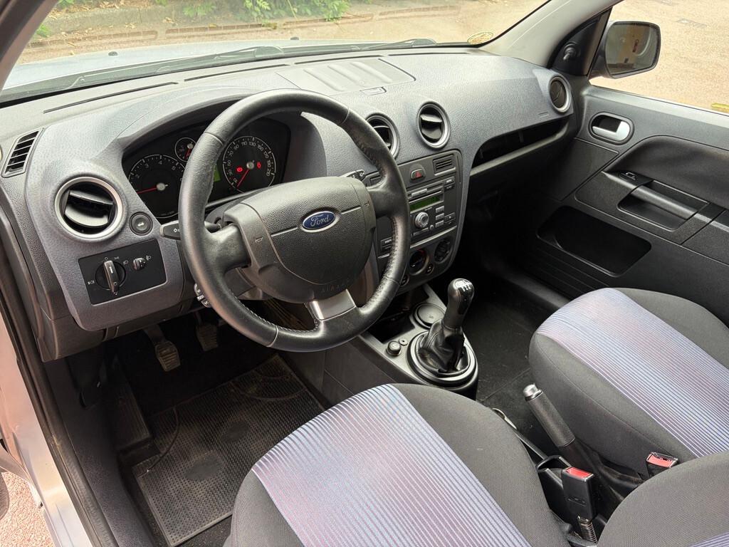 Ford Fusion 1.4 16V 5p.