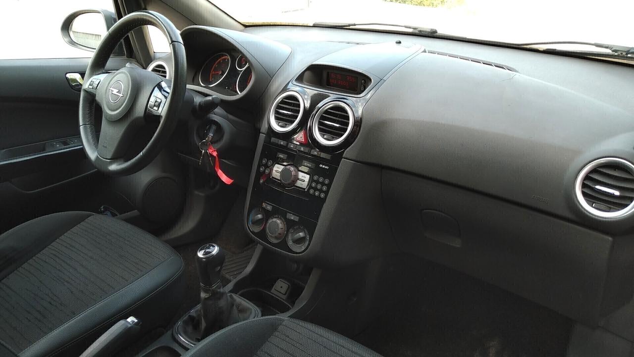 Opel Corsa 1.2 85CV 5 porte GPL-TECH Edition