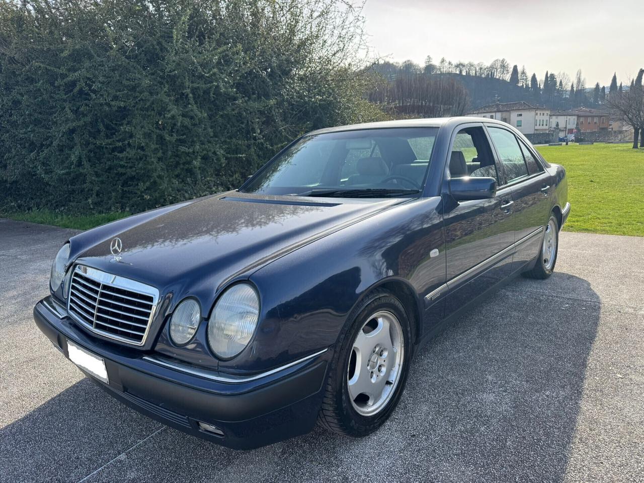 Mercedes Classe E 200 Elegance W210 Benzina – Ottime Condizioni