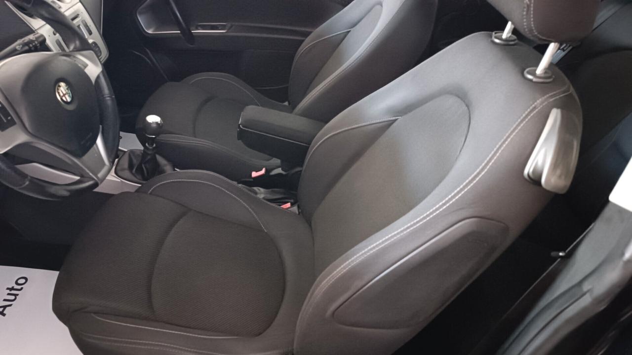 Alfa Romeo MiTo 1.3 JTDm-2 95 CV S&S Distinctive