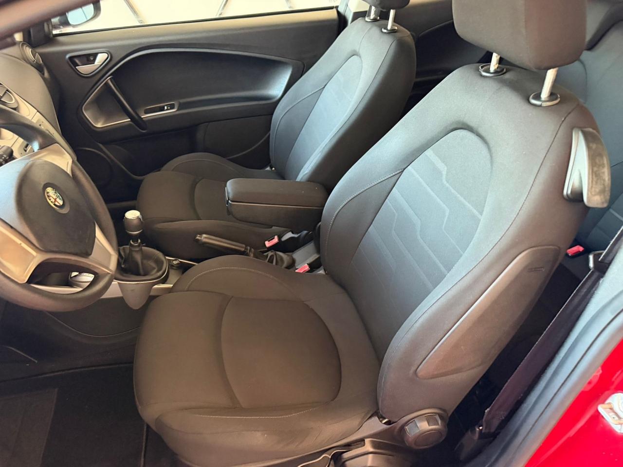 Alfa Romeo MiTo 1.3 JTDm-2 95 CV S&S Distinctive Sport Pack