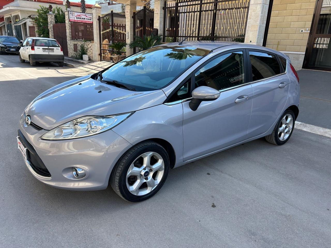 Ford Fiesta 1.4 TDCi 5p. Titanium