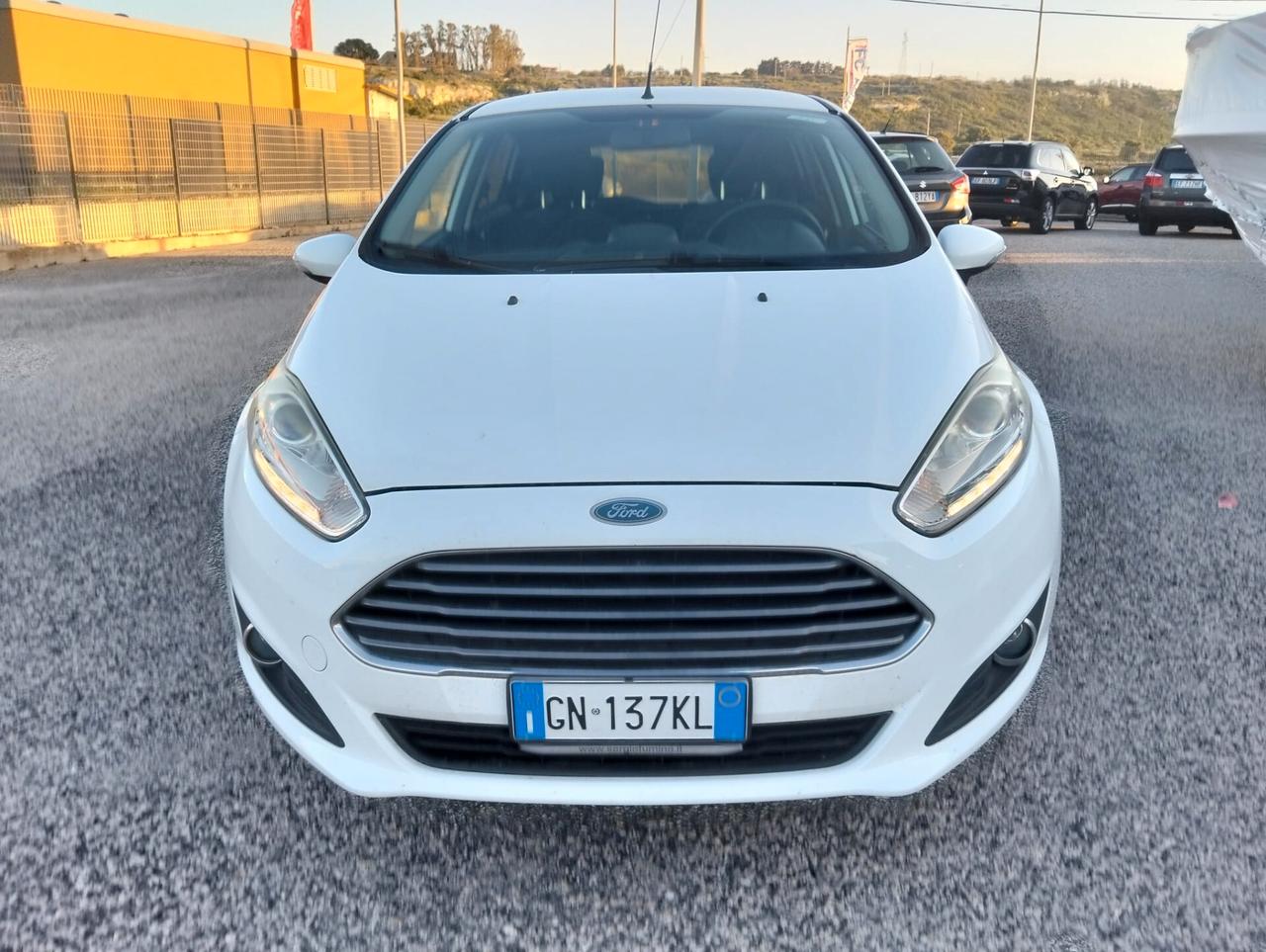 Ford Fiesta 1.5 TDCi 75CV 5P Titanium