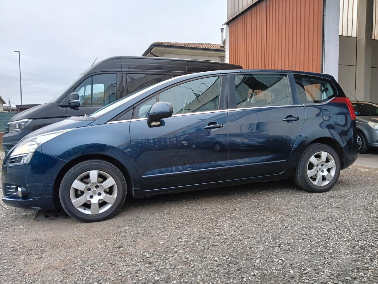 Peugeot 5008 1.6 HDi 112CV Active