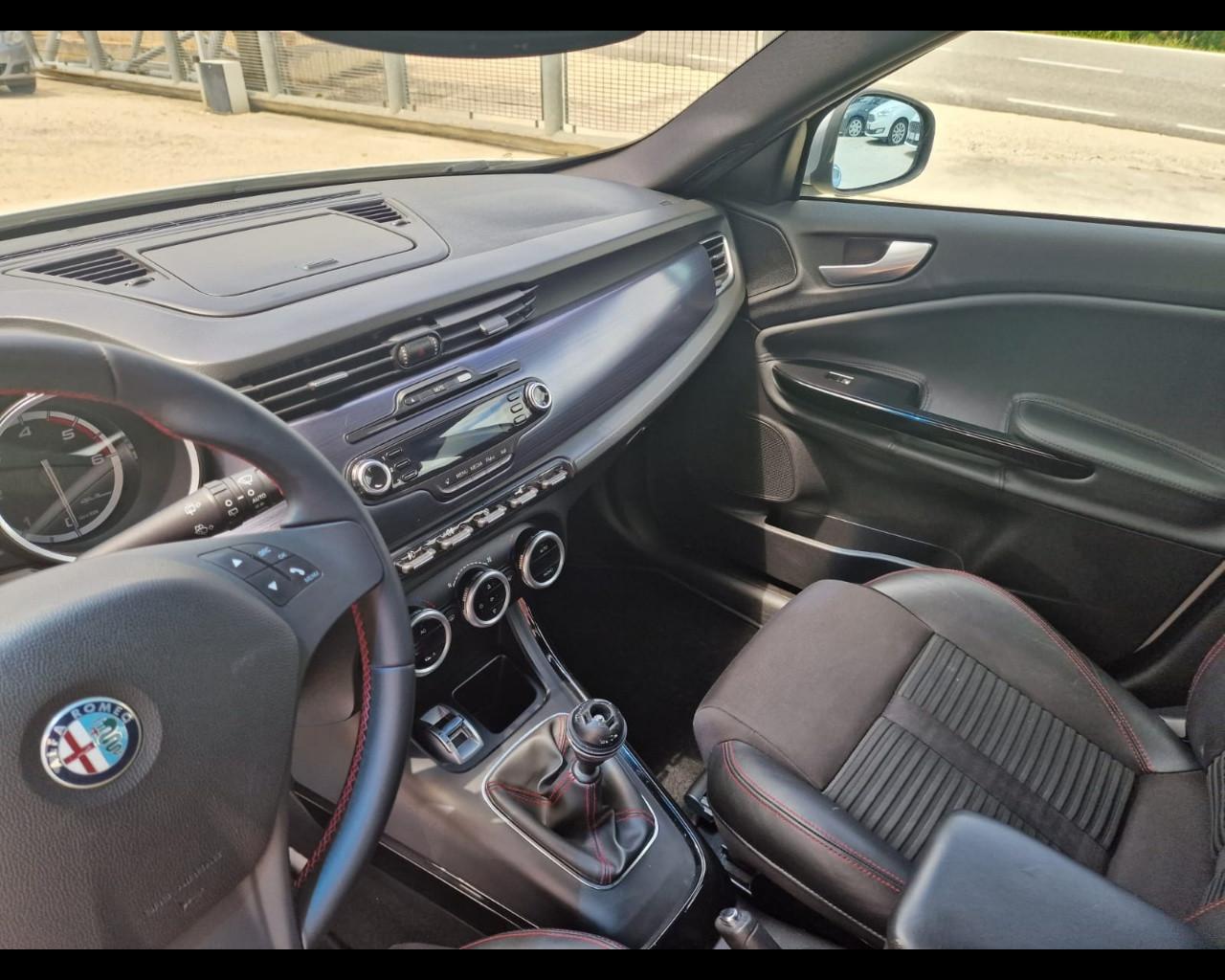 ALFA ROMEO Giulietta 2.0 JTDm Distinctive 140cv