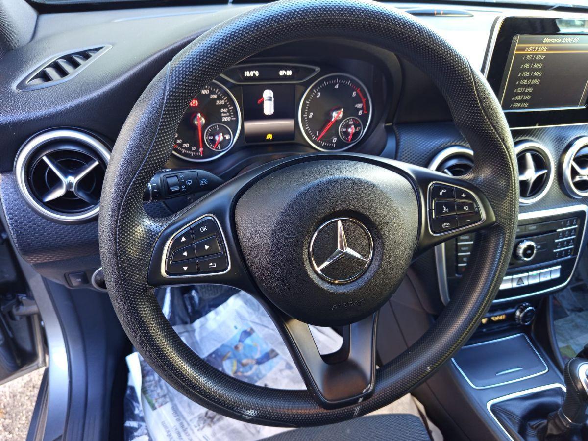 MERCEDES A180 CDI Blueefficiency Business 11/2016