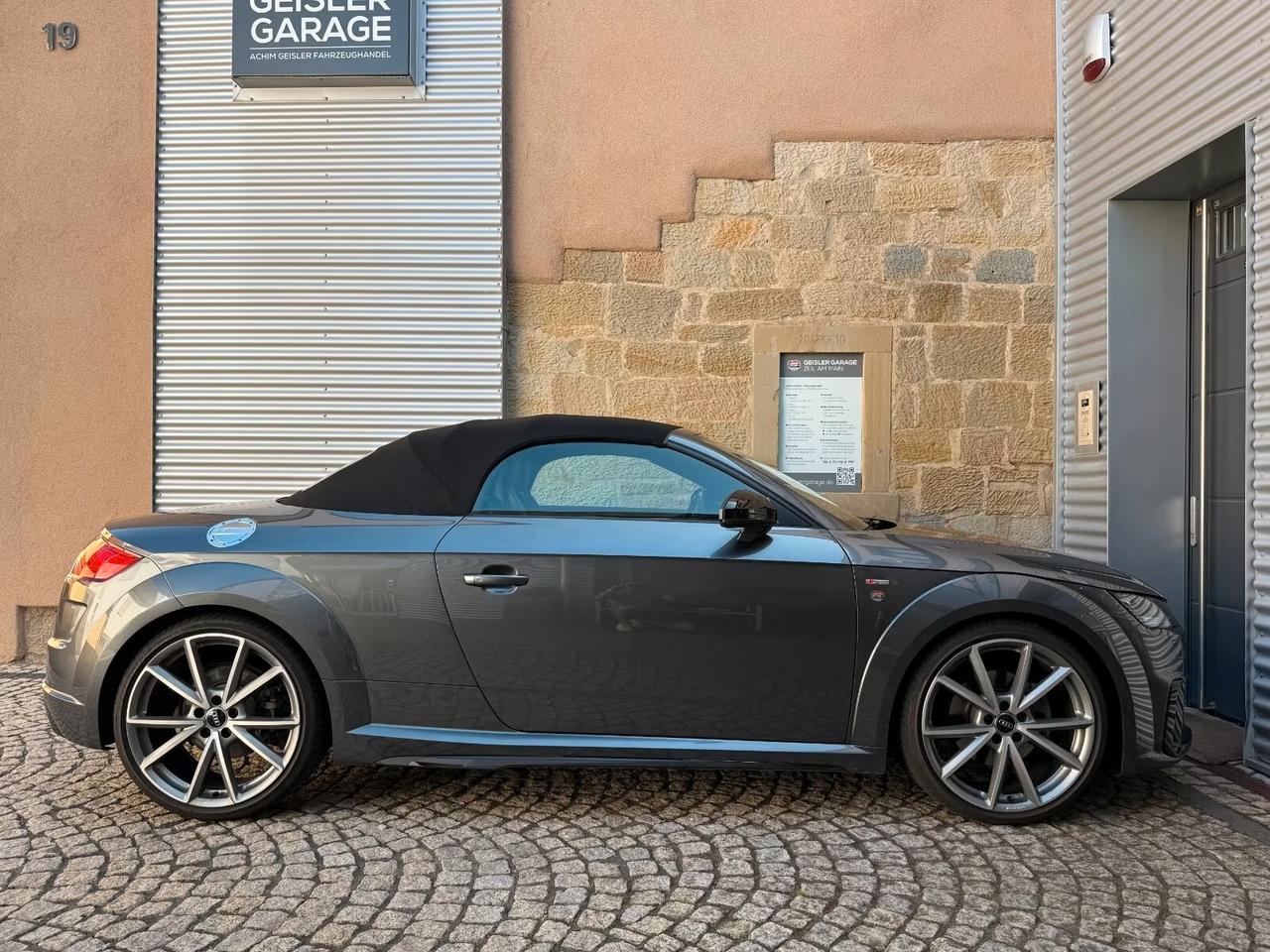 Audi TT Roadster 40 TFSI S tronic MATRIX