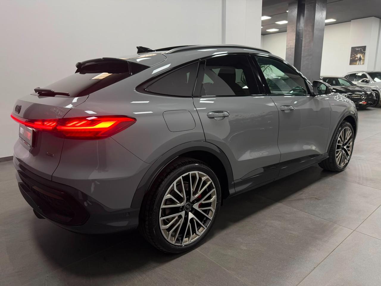 AUDI Q5 SPORTBACK TDI 150 kW MHEV+ EXCLUSIVE CARBON