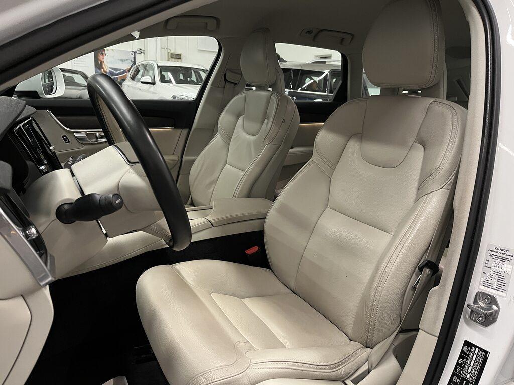 Volvo V90 Cross Country 2.0 D4 Pro AWD Geartronic