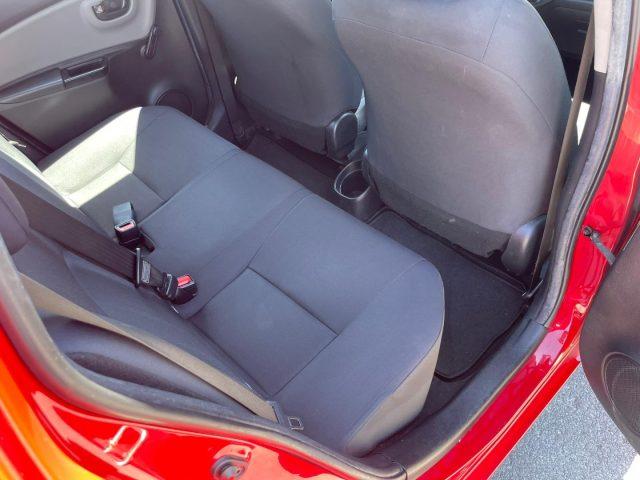 TOYOTA Yaris 1.0 BENZ 72 CV 5 porte Cool ADATTA A NEOPATENTATI
