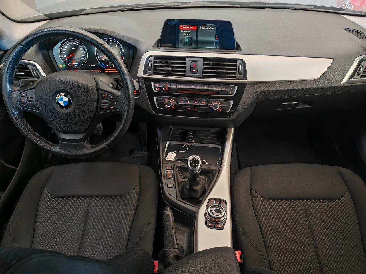 Bmw 116 116d 5p. Urban