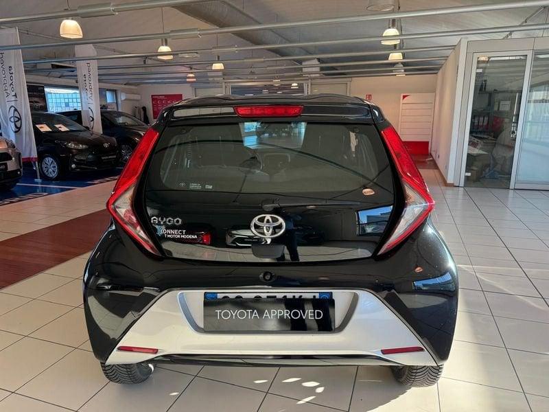 Toyota Aygo Connect 1.0 VVT-i 72 CV 5 porte x-play