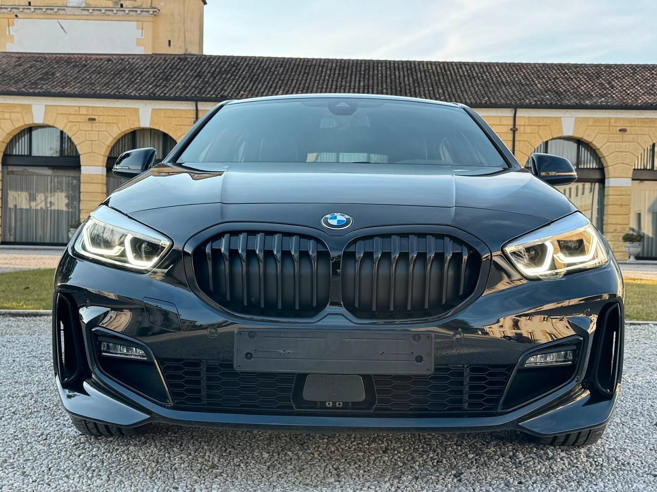 Bmw 118 118d 5p. Msport