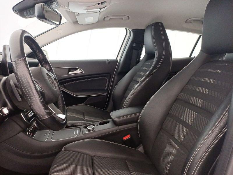 Mercedes-Benz GLA GLA-X156 2017 220 d Sport 4matic 170cv auto
