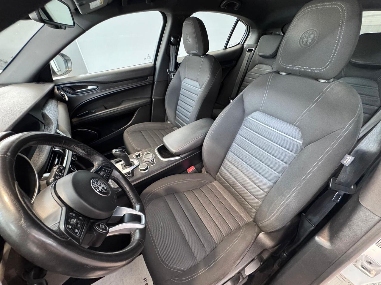 Alfa Romeo Stelvio 2.2 Turbodiesel 160 CV AT8 RWD Business
