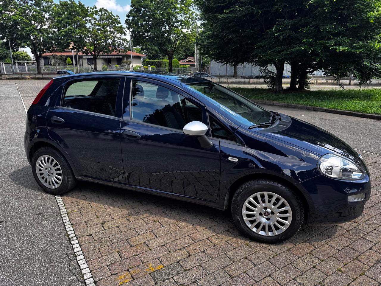 Fiat Punto 1.2 8V 5 porte Lounge neopatentati