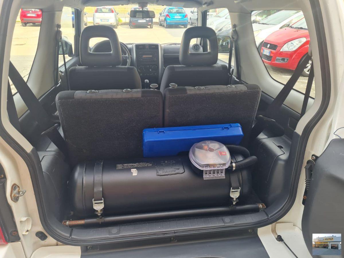 SUZUKI Jimny 1.3 Benzina/GPL-4x4-Neopatentati