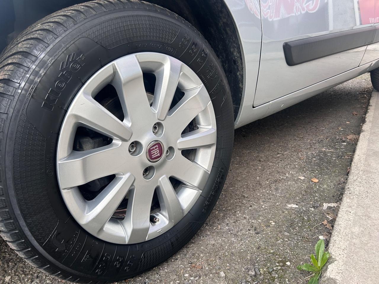 Fiat Qubo 1.3 MJT 75 CV Trekking