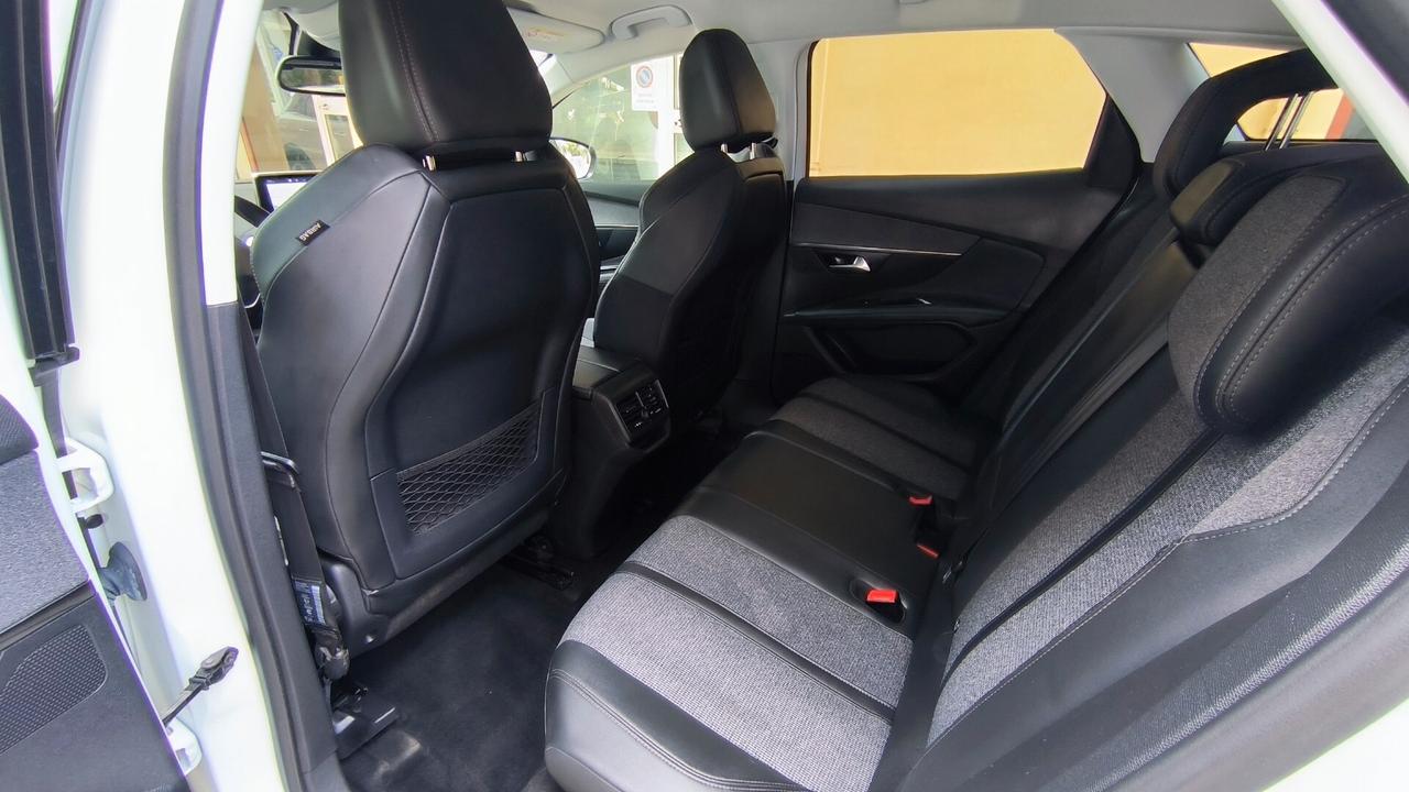 Peugeot 3008 PureTech Turbo 130 S&S Allure