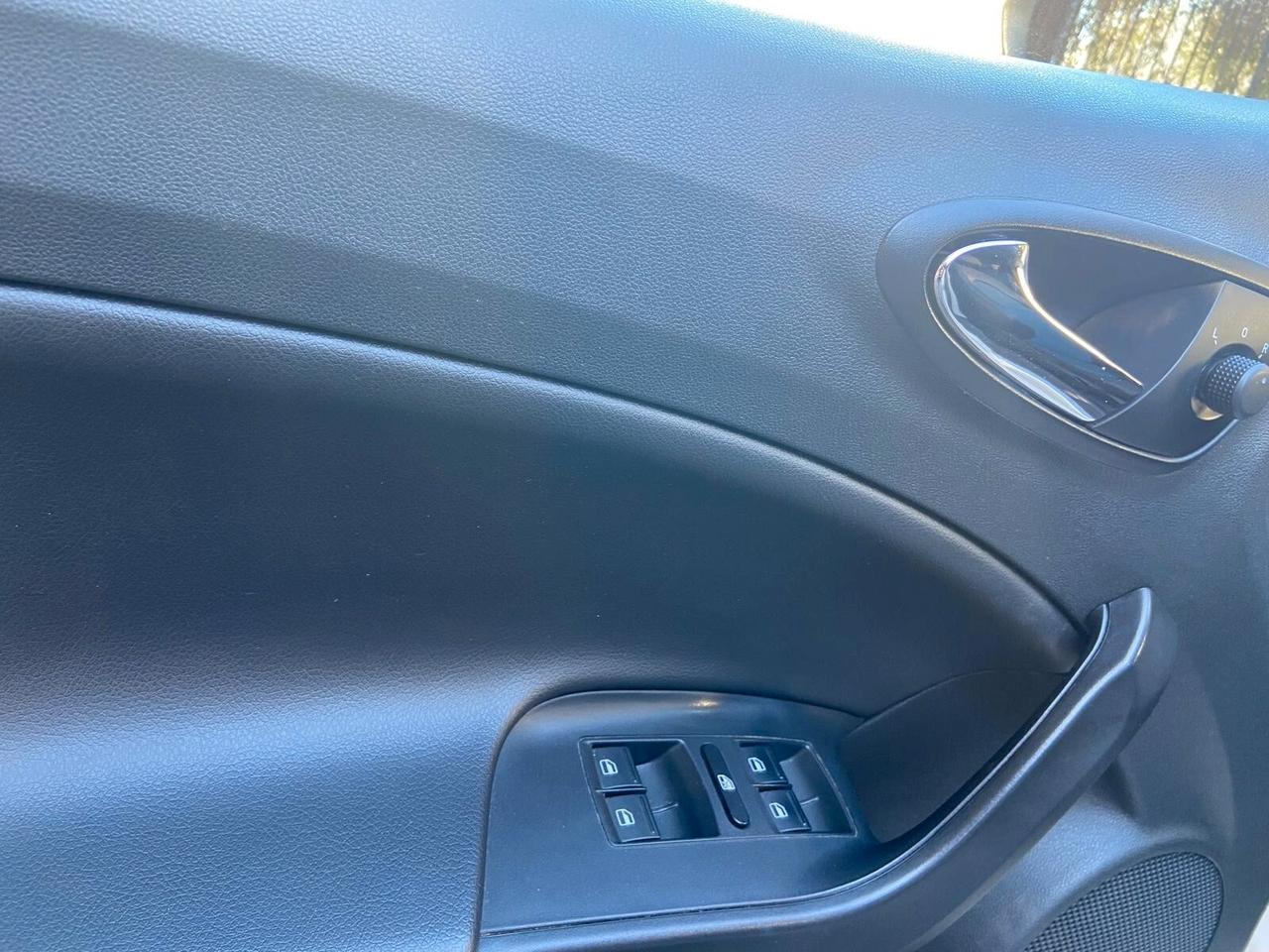 Seat Ibiza 1.4 TDI 90 CV CR 5p. Connect Grey