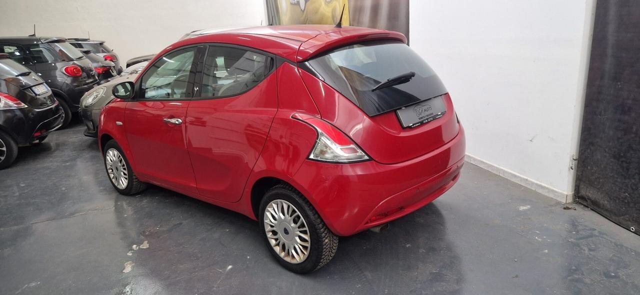 Lancia Ypsilon 1.2 69 CV 5 porte Gold